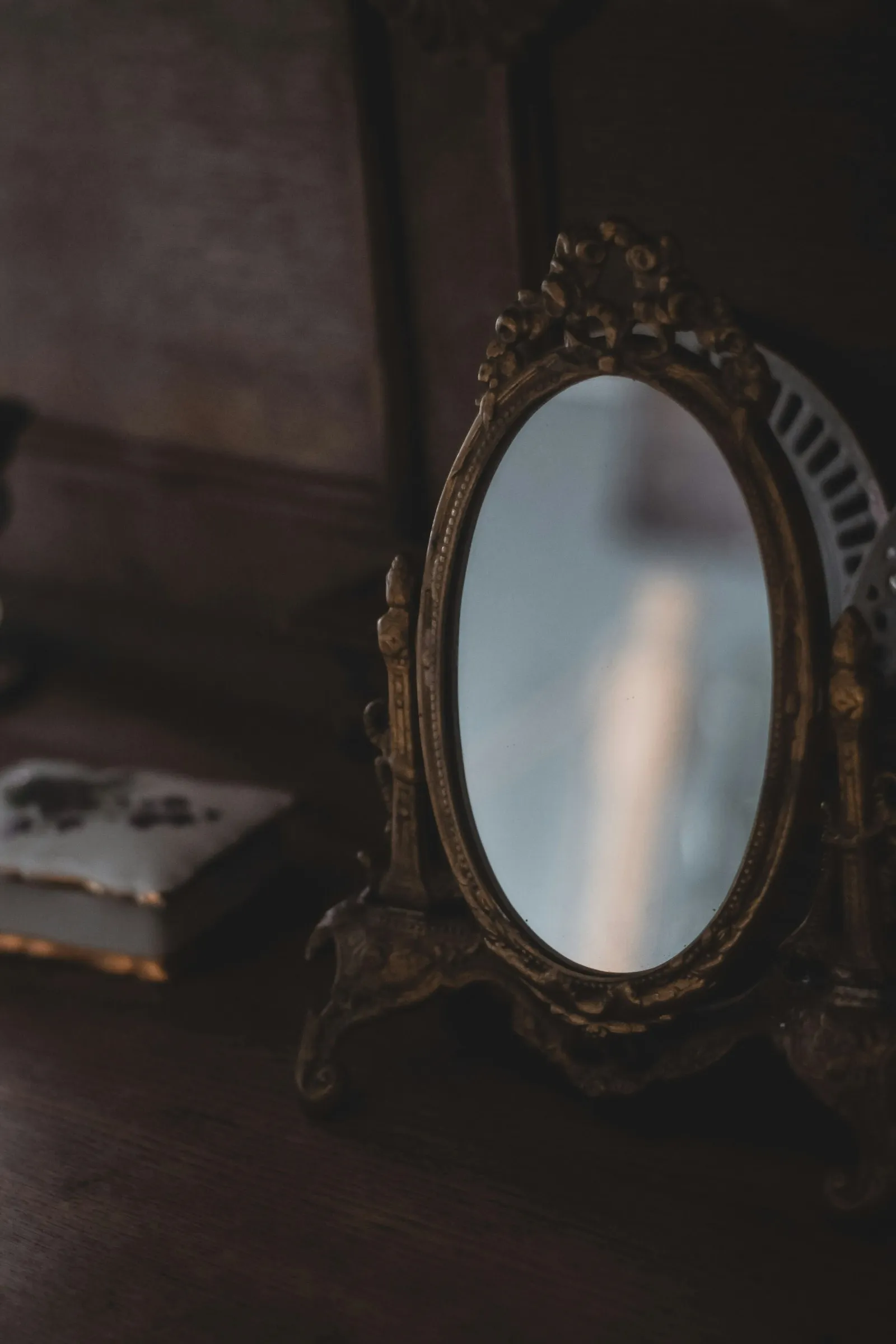Soft light on a mirrored surface